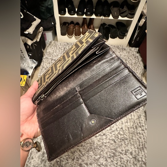 Authentic Fendi vintage Continental Wallet - Picture 3 of 8